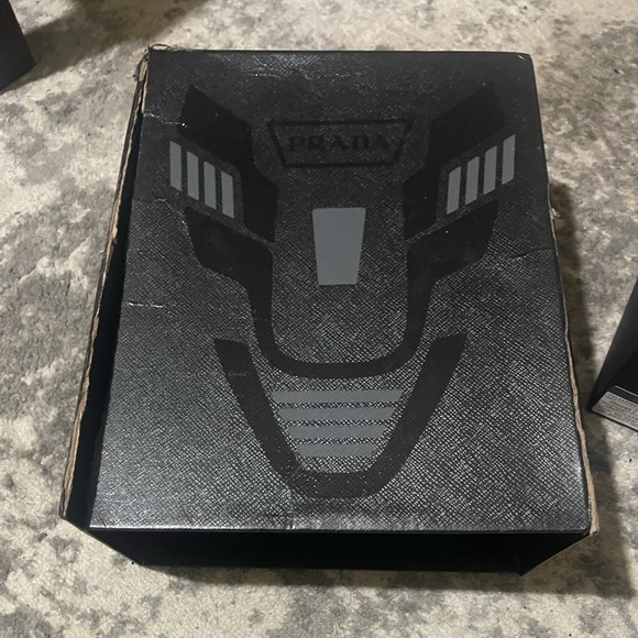 NEW PRADA CLOUDBUST SNEAKERS (M) - Picture 6 of 6